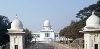 সুপ্রিম কোর্ট বার ক্যান্টিনে ‘গরুর মাংস’ বিতর্ক; পেছনে রয়েছে রাজনীতি ও করোনা ভাইরাসের প্রভাব,বিব্রত সাধারণ আইনজীবীরা