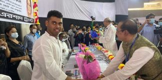 এরশাদের জাতীয় পার্টিতে গৃহবিবাদ তুঙ্গে, মা-ভাইদের নিয়ে নতুন কমিটি দিলেন এরিক এরশাদ
