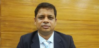 প্রধান বিচারপতিকে নিয়ে ফেইসবুকে পোস্ট; নিঃশর্ত ক্ষমা চেয়ে রেহাই পেলেন আইনজীবী আশরাফ