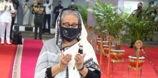 জাতির পিতার শাহাদত বার্ষিকীতে প্রধানমন্ত্রীর শ্রদ্ধা নিবেদন